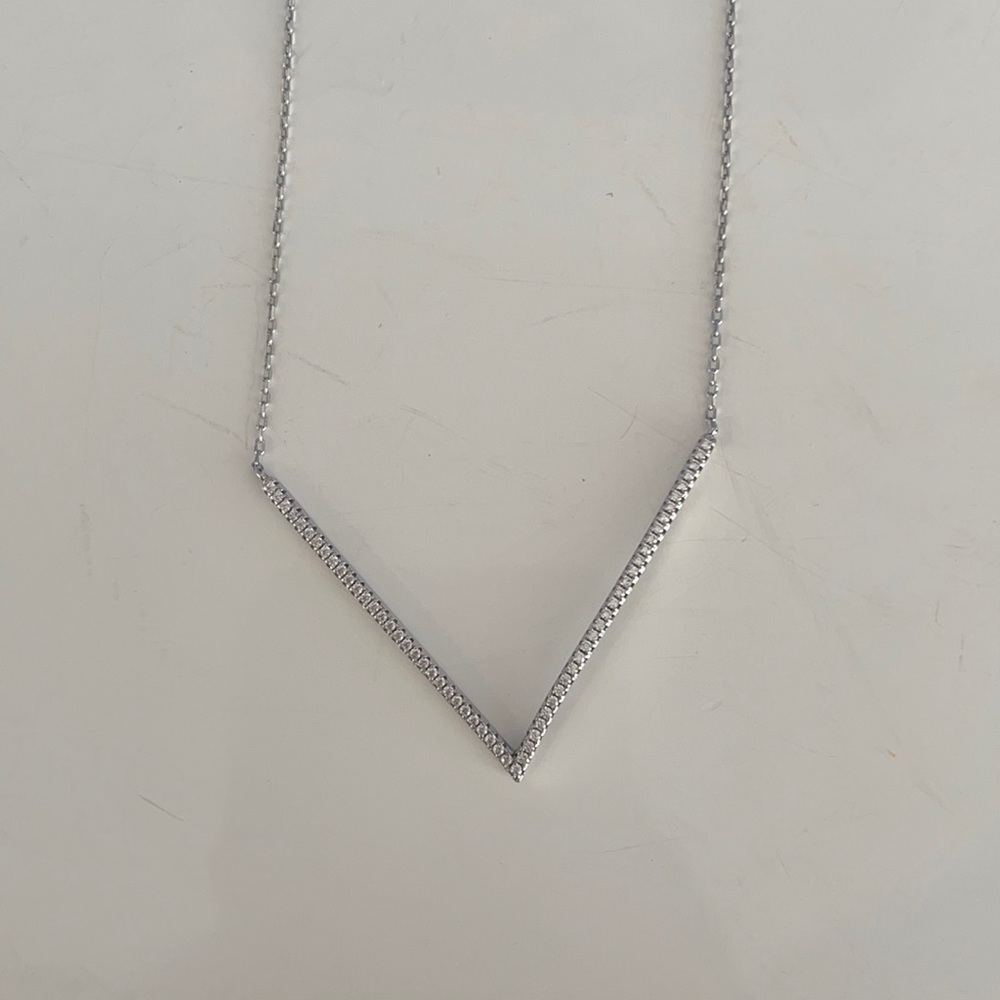 V necklace